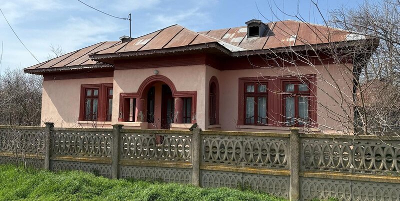 Calarasi, Dor Marunt, casa 4 camere din caramida, 2.550 mp